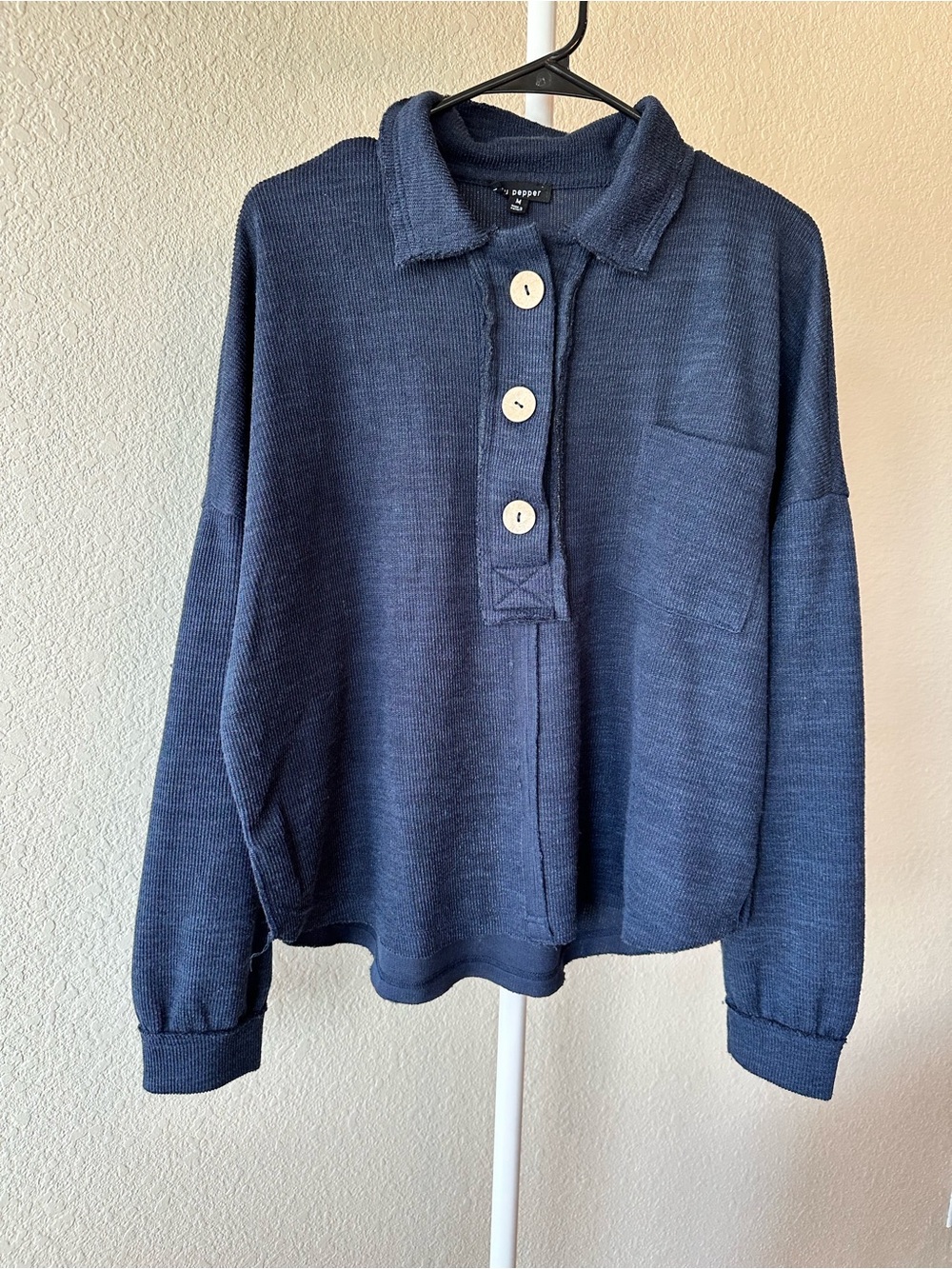 Blu pepper collard raw edge knit top navy blue oversized chunky buttons medium